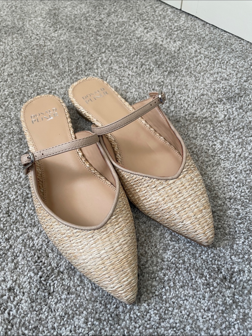 NWOT Donald Pliner Wynter Mary Jane Pointed-Toe Mule Raffia Sz 7.5